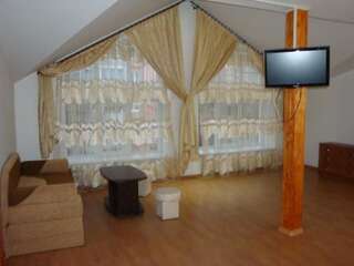 Отель Art Avenue ApartHotel Львов Семейные апартаменты (для 5 взрослых)-2